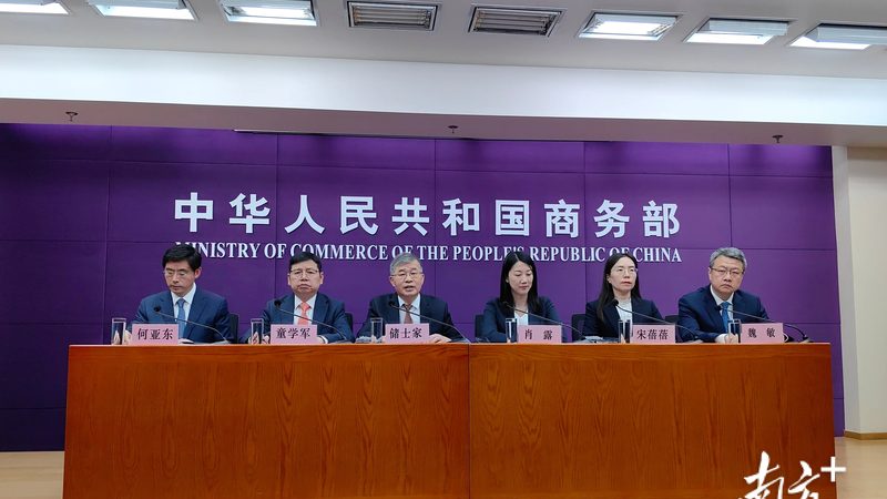 选择代办公司时，应关注以下几点：